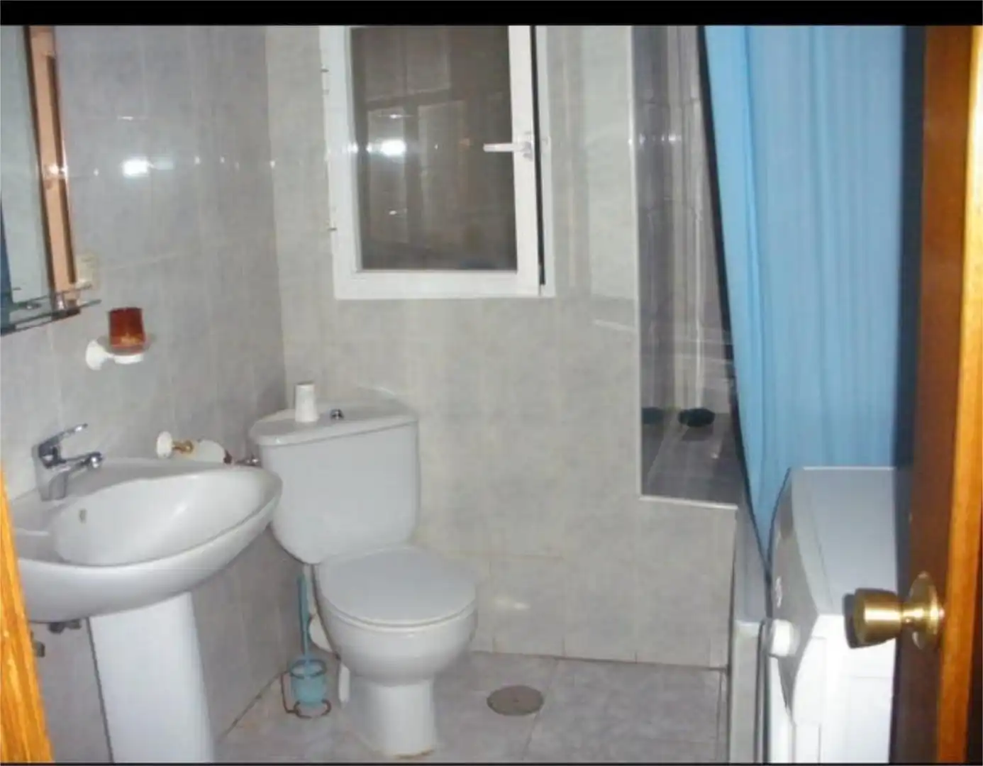Flat for sale in Palomarejos Bathroom of Flat for sale in Toledo with Heating and Furnished