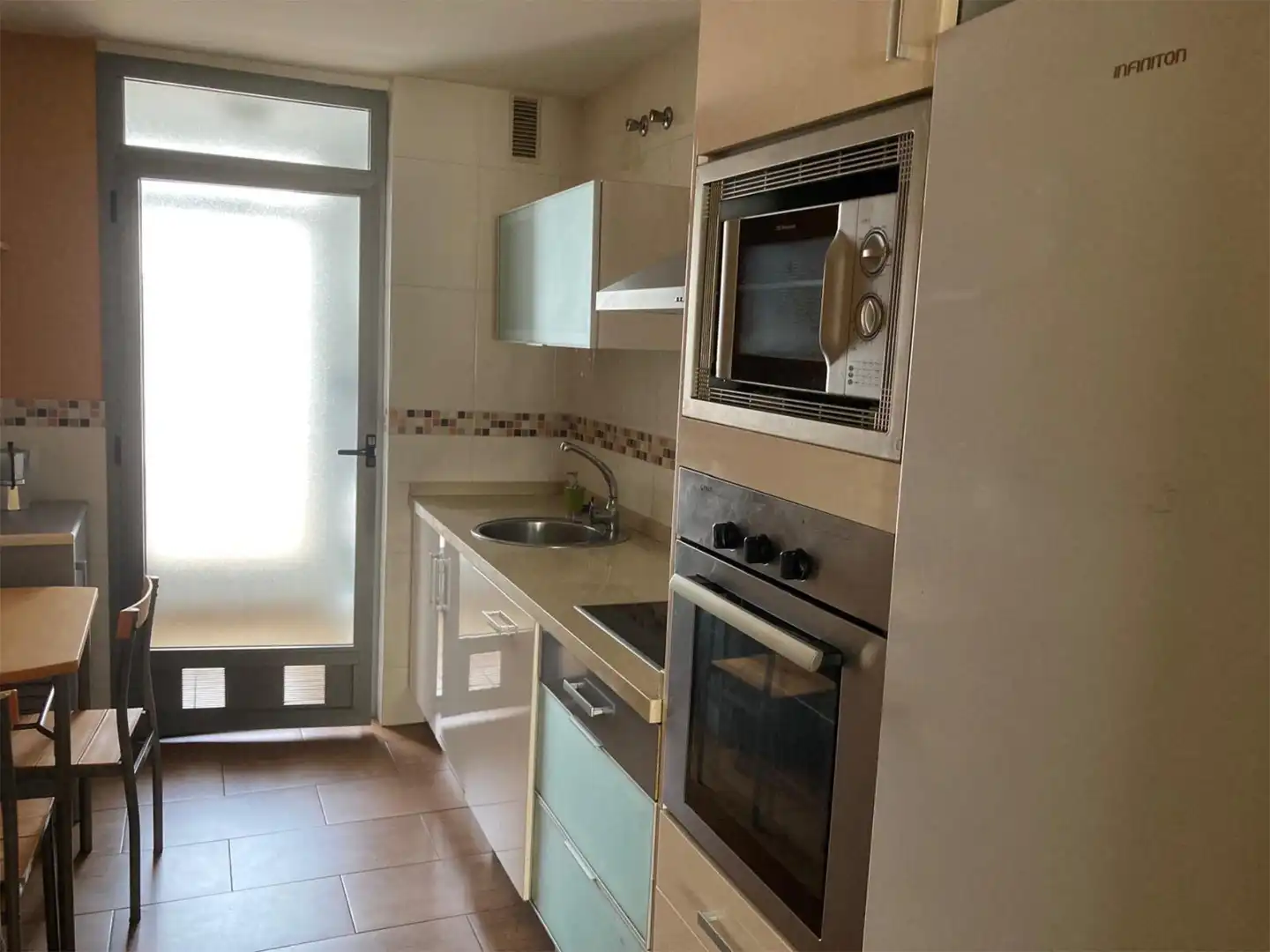 Piso de alquiler en Calle Orense, 33, Montijo Cocina de Piso de alquiler en Montijo con Aire acondicionado, Calefacción y Parquet