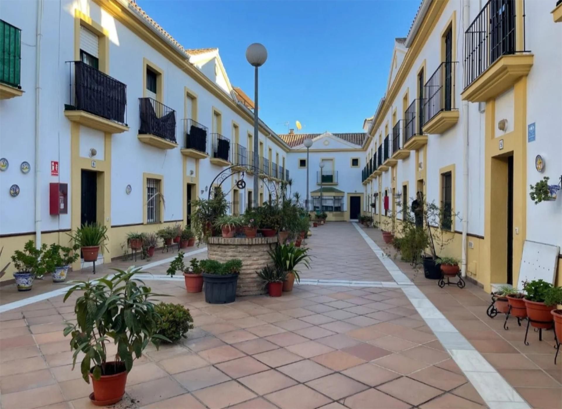 Vista exterior de Casa adosada en venta en Camas con Aire acondicionado, Terraza y Trastero