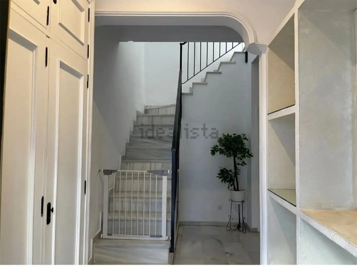 Casa adosada en venta en Camas con Aire acondicionado, Terraza y Trastero
