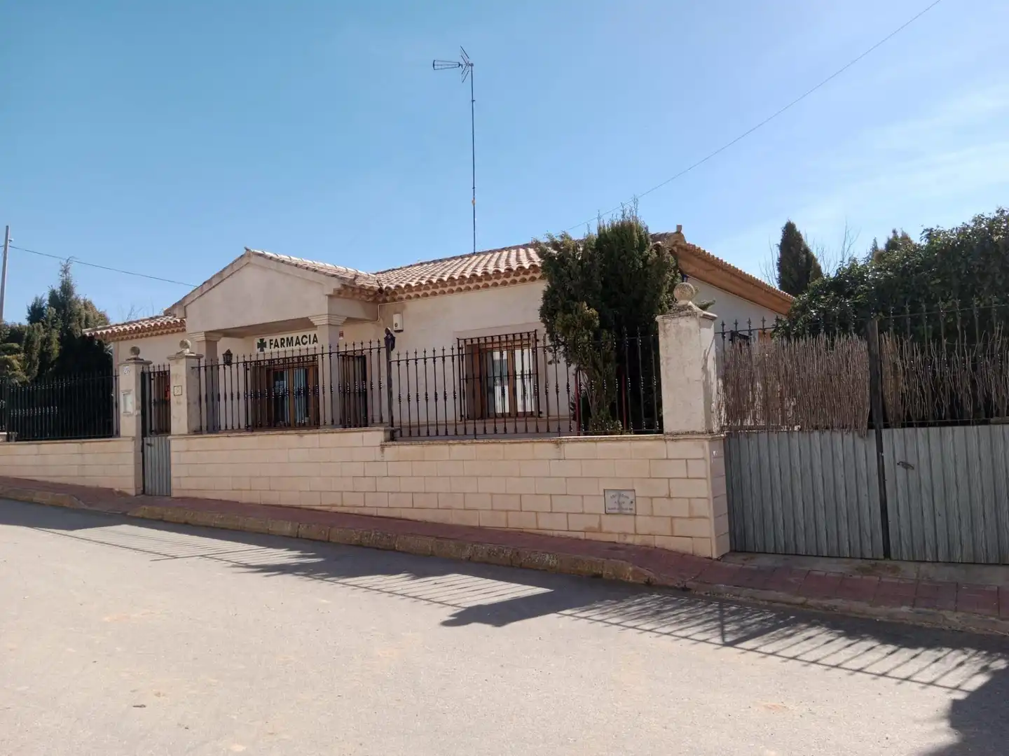 Vista exterior de Casa o chalet en venta en Cañada Juncosa con Aire acondicionado, Calefacción y Jardín privado