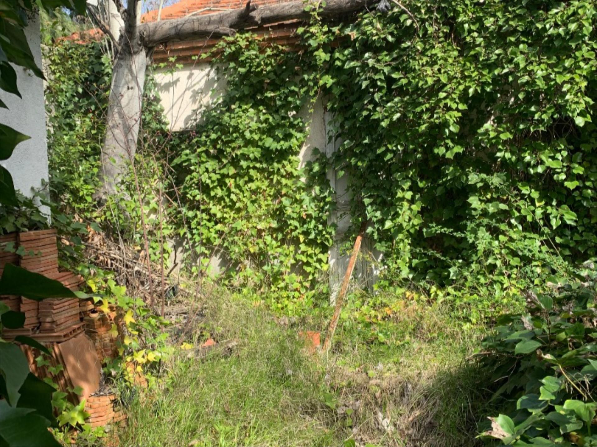 Flat for sale in  Madrid Capital  with Private garden