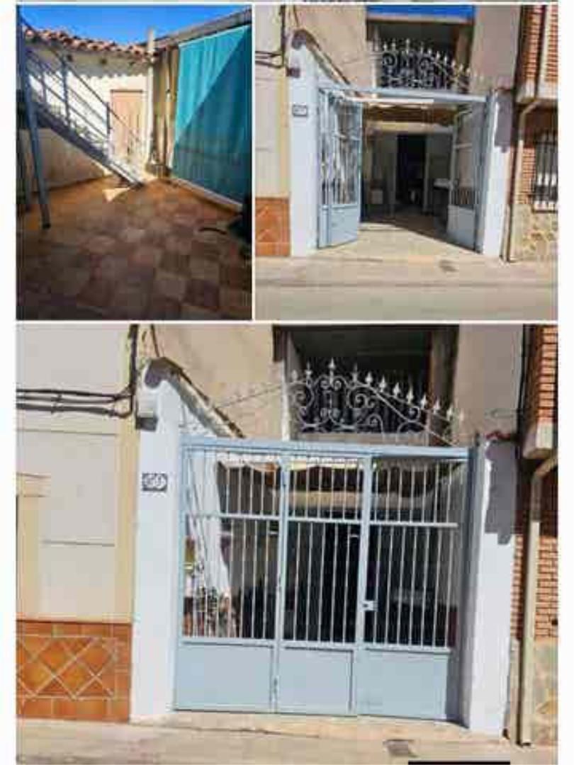 Vista exterior de Casa o xalet en venda en Ciudad Real Capital amb Terrassa