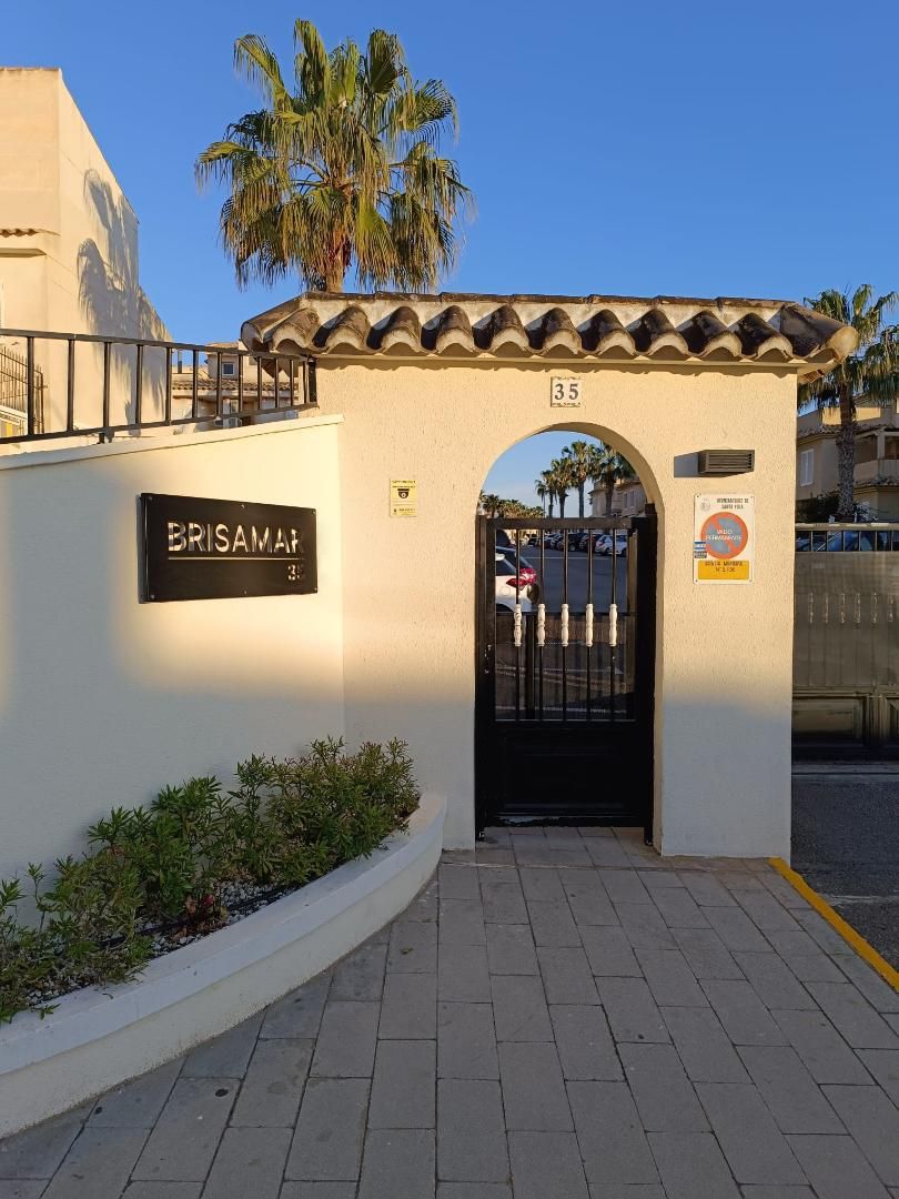 Maisonette zur Miete in Santa Pola mit Klimaanlage, Heizung und Privatgarten