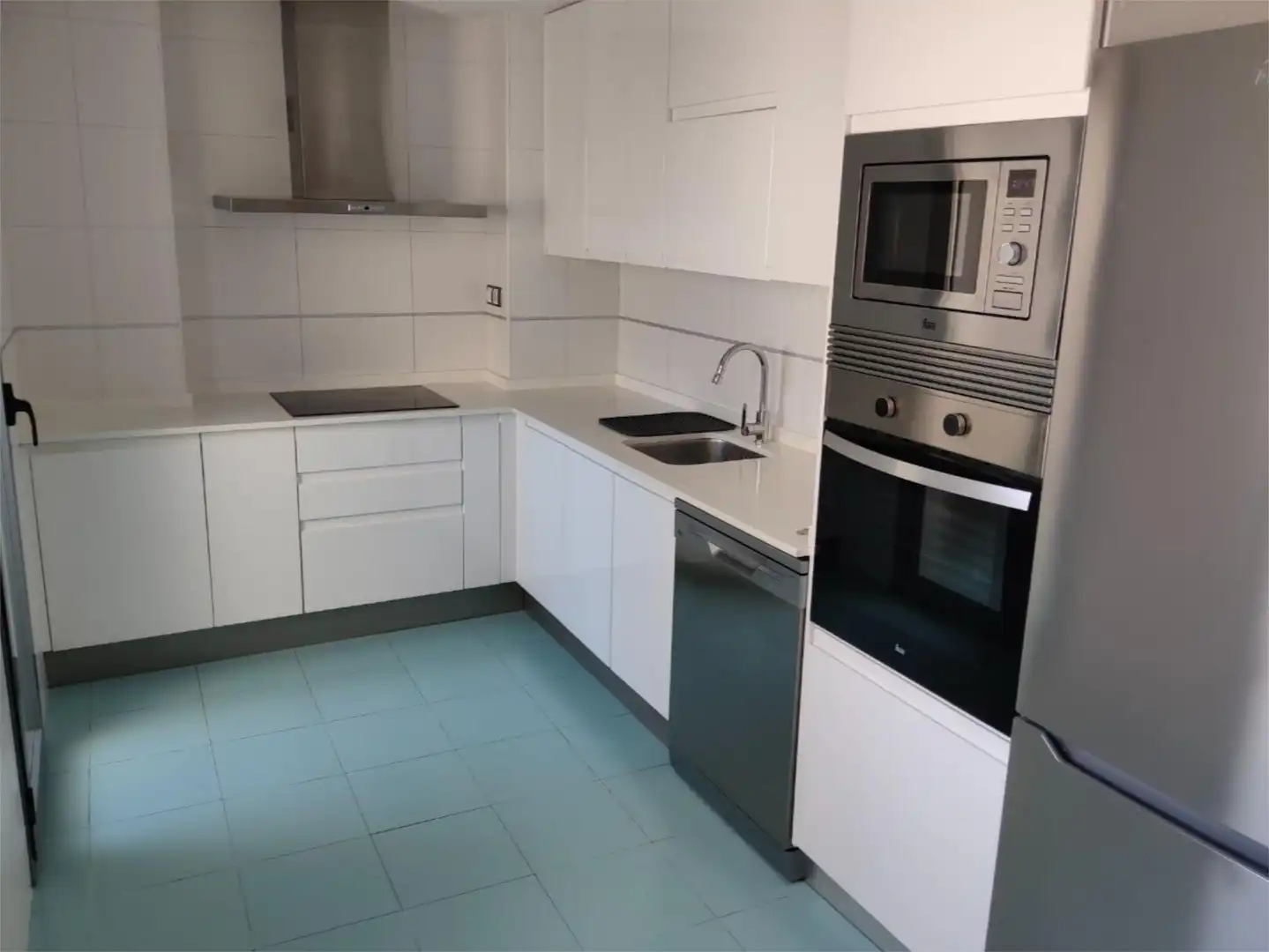 Flat for sale in Bulevar de el Ejido, 459, Plaza de la Luz Kitchen of Flat for sale in El Ejido with Air Conditioner, Heating and Private garden