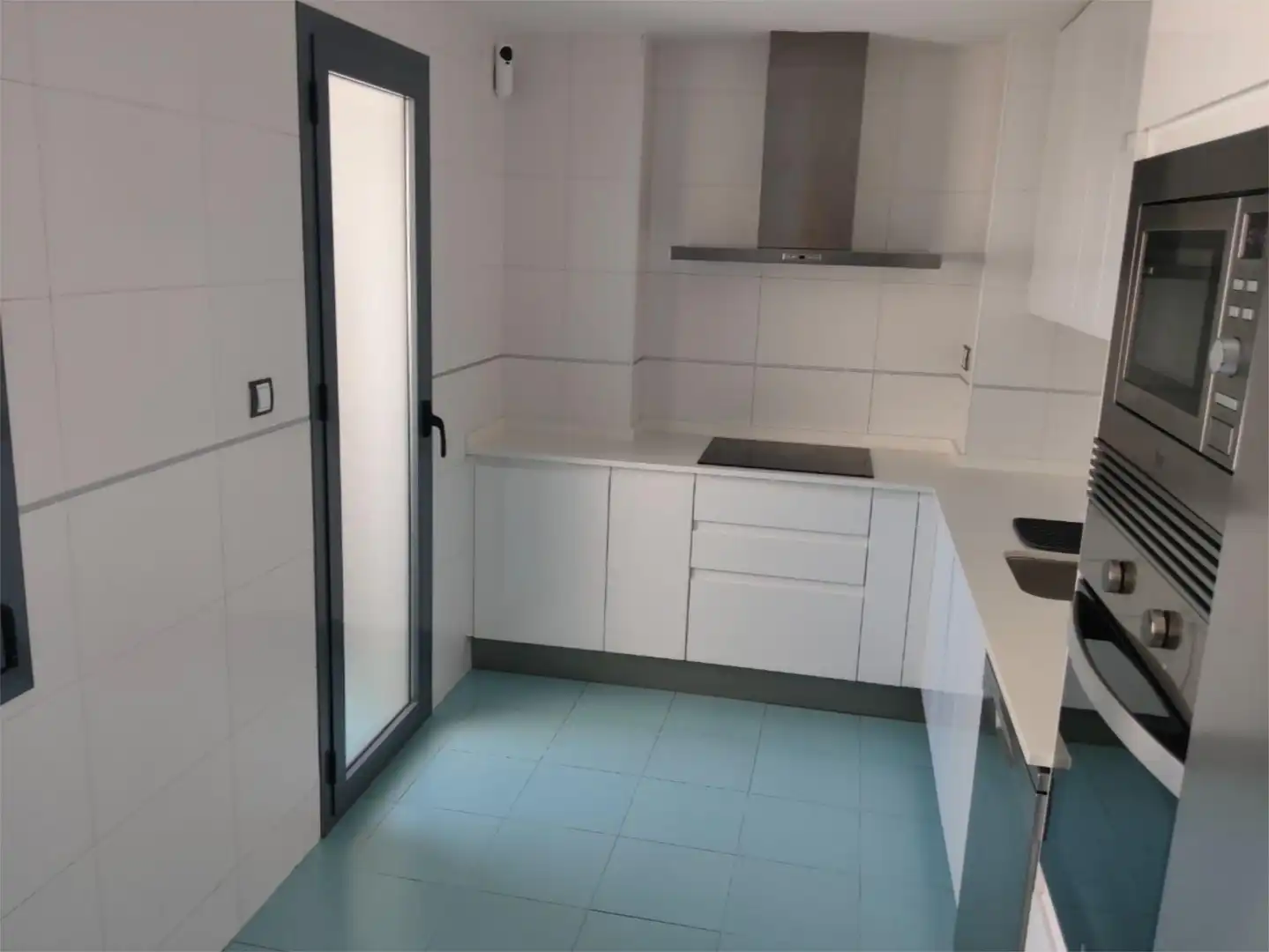 Flat for sale in Bulevar de el Ejido, 459, Plaza de la Luz Kitchen of Flat for sale in El Ejido with Air Conditioner, Heating and Private garden