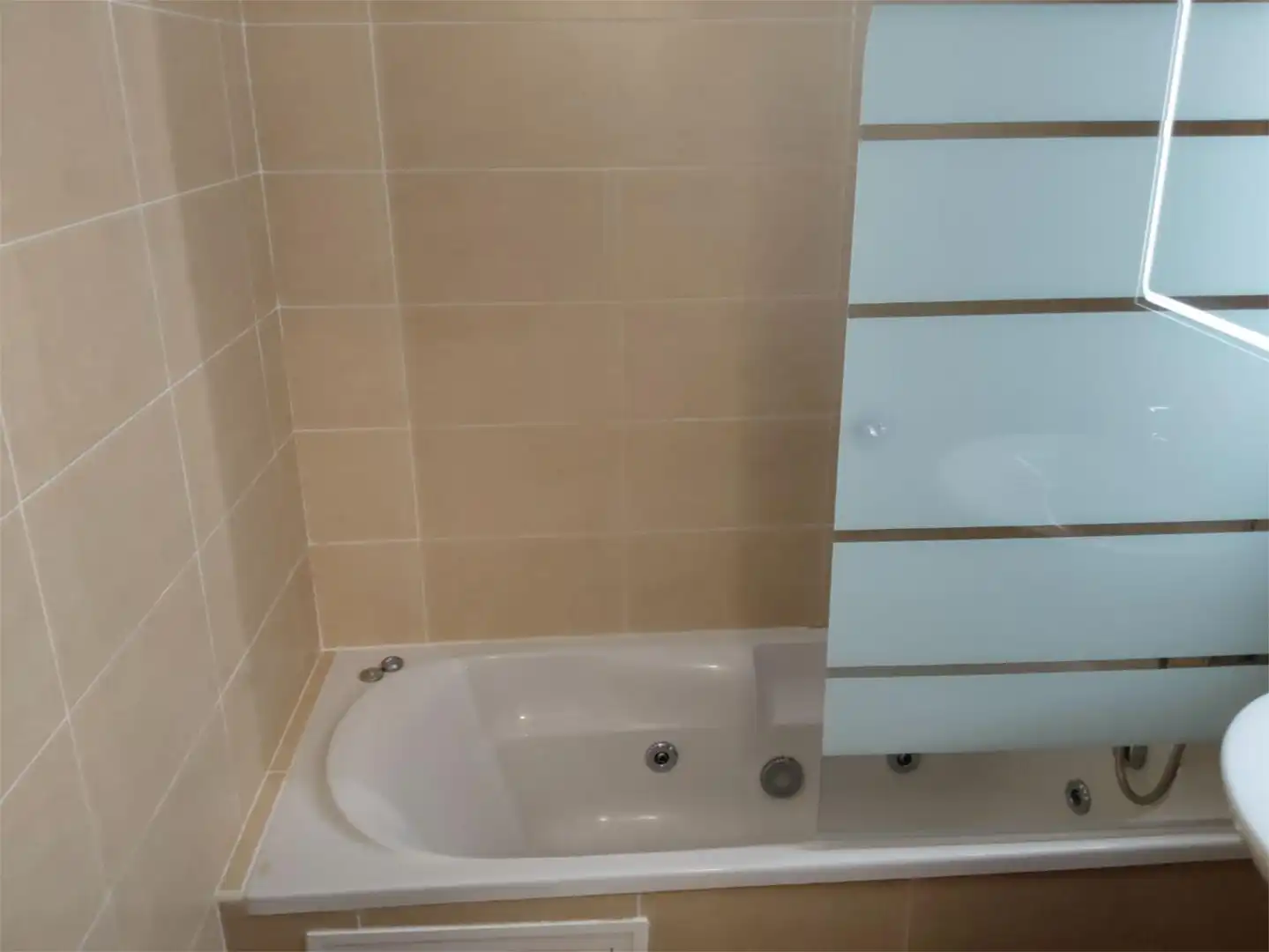 Flat for sale in Bulevar de el Ejido, 459, Plaza de la Luz Bathroom of Flat for sale in El Ejido with Air Conditioner, Heating and Private garden