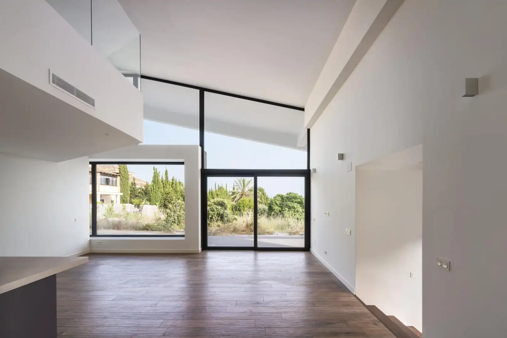 Living room of Houses for sale in Estepona  with Air Conditioner and Terrace