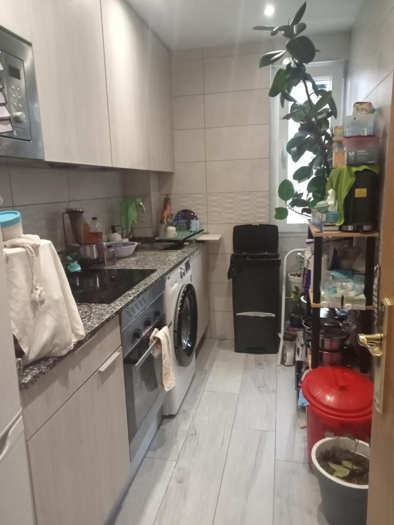 Pis en venda a Calle de López Grass, 28, Numancia Cuina de Pis en venda en Madrid Capital amb Aire condicionat