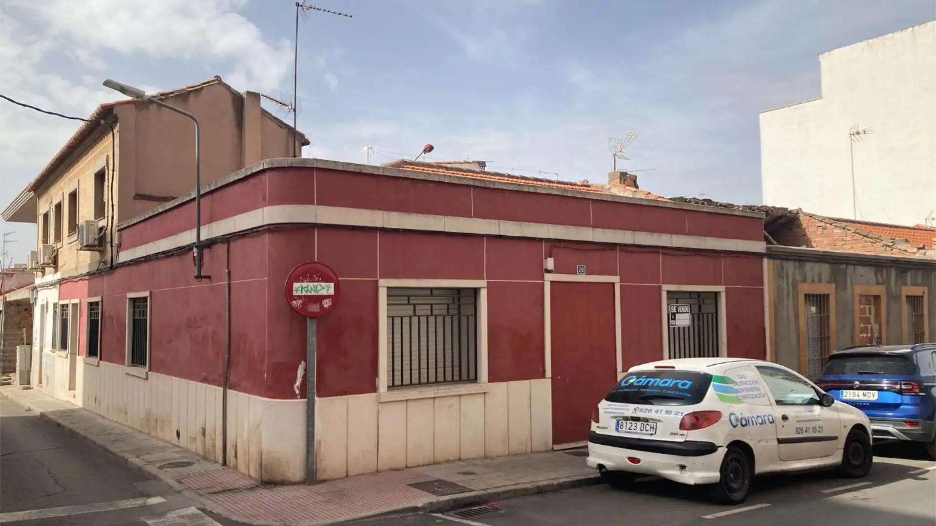 Vista exterior de Casa adosada en venda en Puertollano amb Calefacció i Terrassa