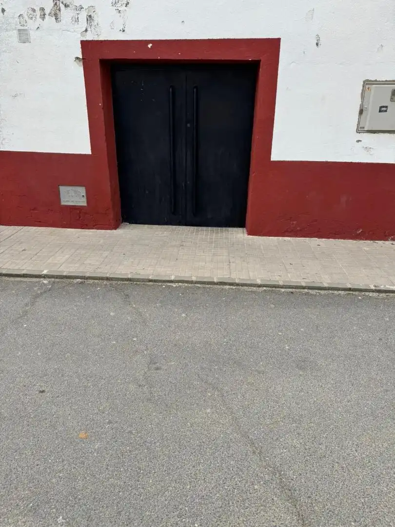 Außenansicht von Wohnung zum Verkauf in Riolobos mit Klimaanlage, Heizung und Möbliert