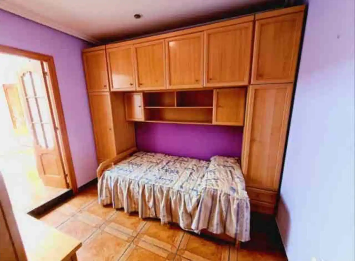 Casa adosada en venta en Requejo - Rozaes - Oñón Habitación de Casa adosada en venta en Mieres (Asturias) con Terraza
