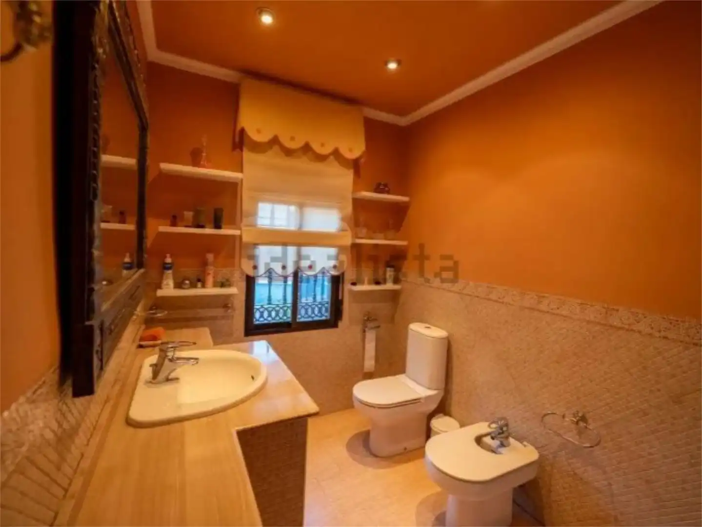 Bathroom of Flat for sale in Córdoba  with Air Conditioner, Heating and Private garden