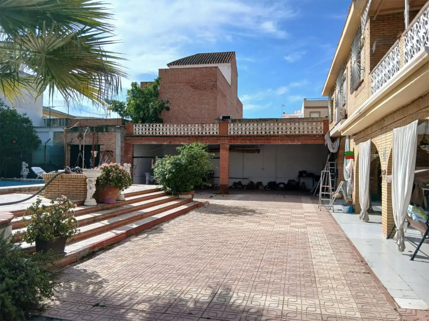 Exterior view of Flat for sale in Brenes  with Air Conditioner, Heating and Private garden