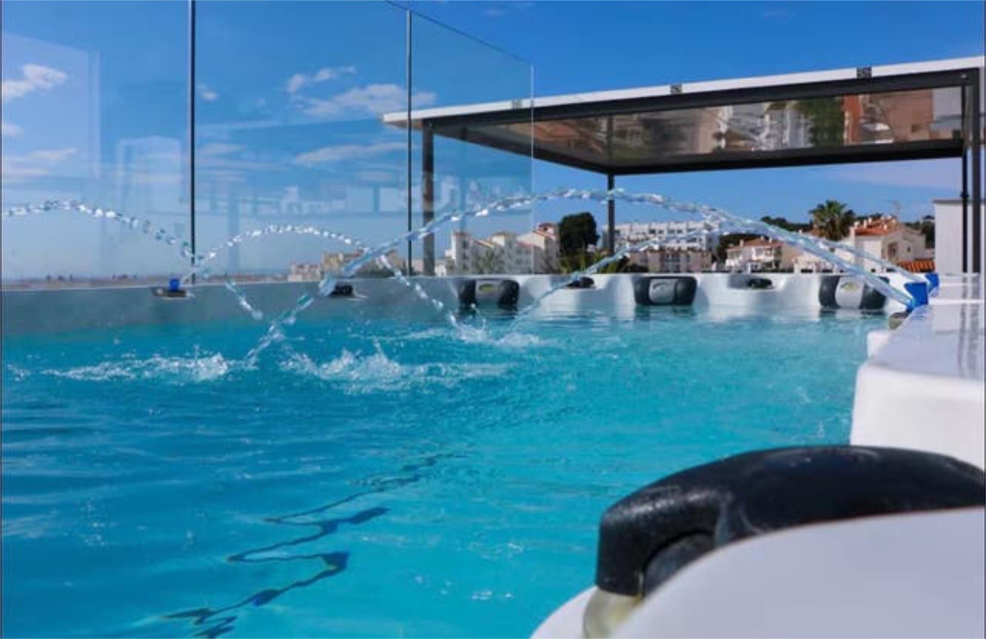 Apartamento en venta en Cortijo Bazán - Los Casinis - Los Cipreses Piscina de Apartamento en venta en Málaga Capital con Calefacción, Jardín privado y Terraza