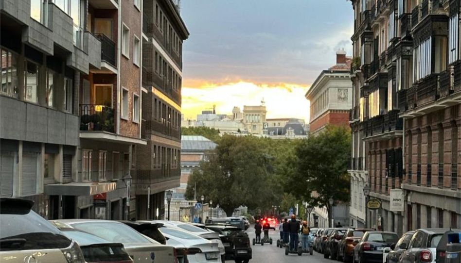 Piso de alquiler en Calle de la Academia, 8, Jerónimos, Madrid Capital - imagen 1 Foto 1 de Piso de alquiler en Calle de la Academia, 8, Jerónimos, Madrid Capital