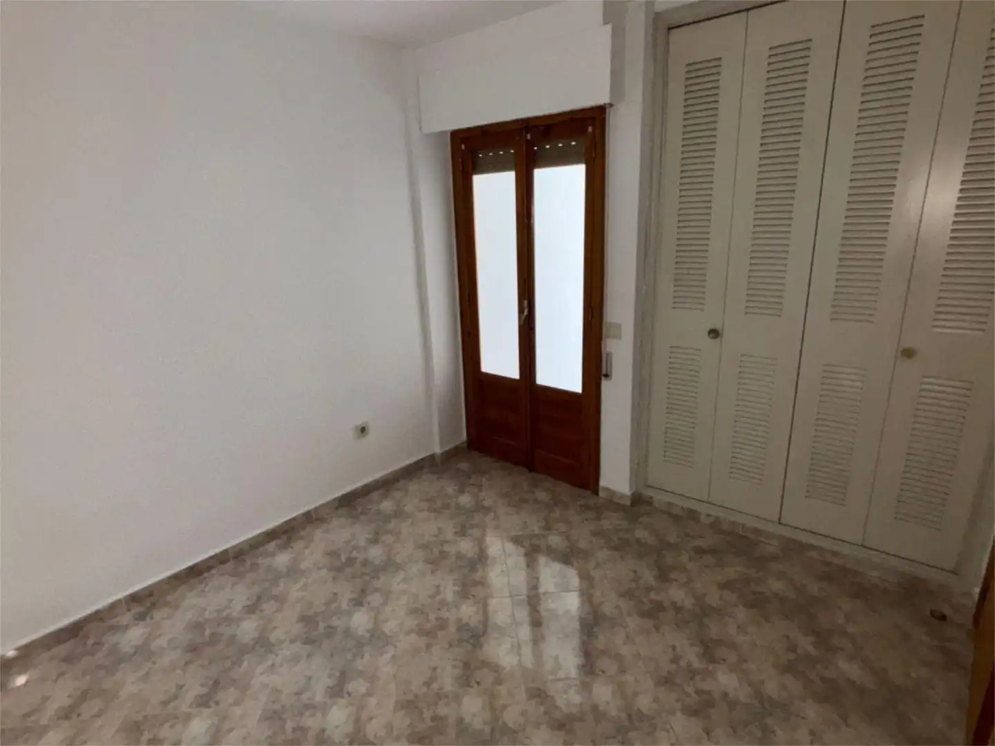 Pis en venda a Carrer del Salabre, 11, Cabo de las Huertas Dormitori de Pis en venda en Alicante / Alacant amb Aire condicionat, Jardí privat i Terrassa
