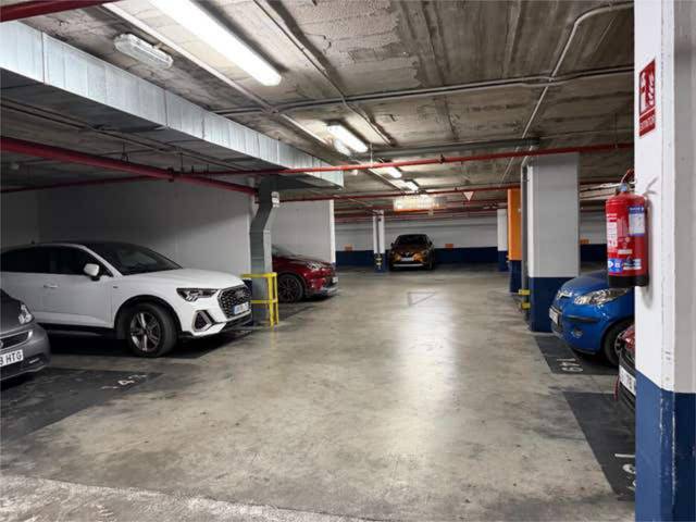 Garaje en Alquiler en Campoamor