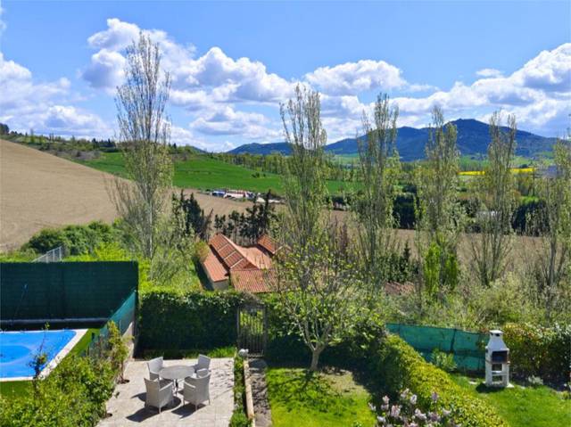 Casa adosada en Venta en Avenida Esteribar, 129 en Esteribar