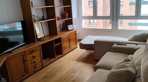Foto 2 de Piso en venta en Calle Llano Ponte, 8, Milán - Pumarín, Oviedo