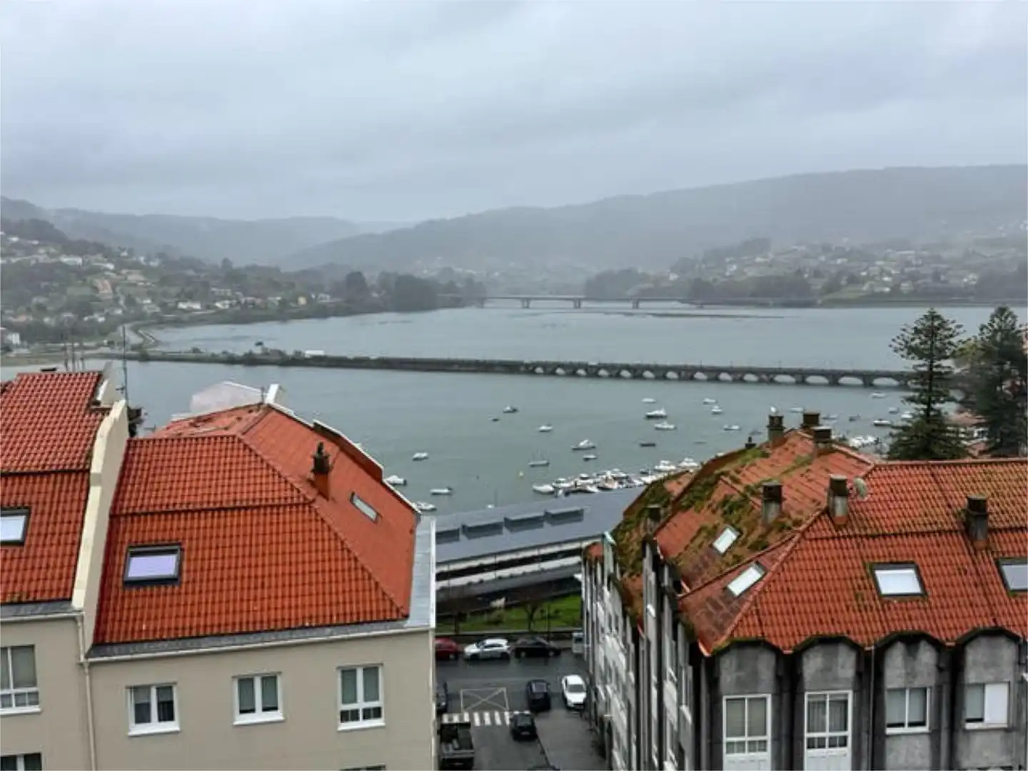 Pis en venda a Pontedeume Vista exterior de Pis en venda en Pontedeume amb Calefacció i Terrassa