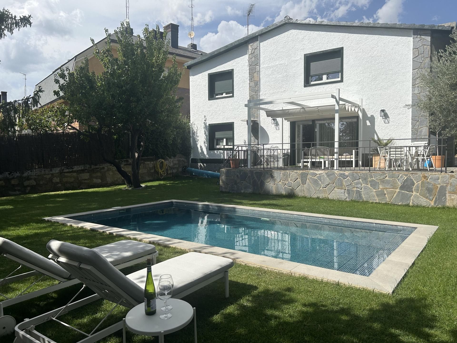 Swimming pool of House or chalet for sale in Collado Mediano  with Air Conditioner, Heating and Private garden