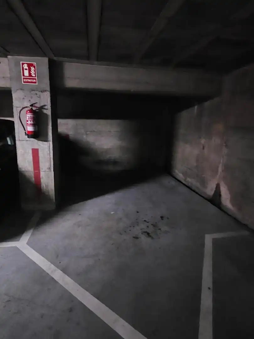Garage for rent in Vigo 