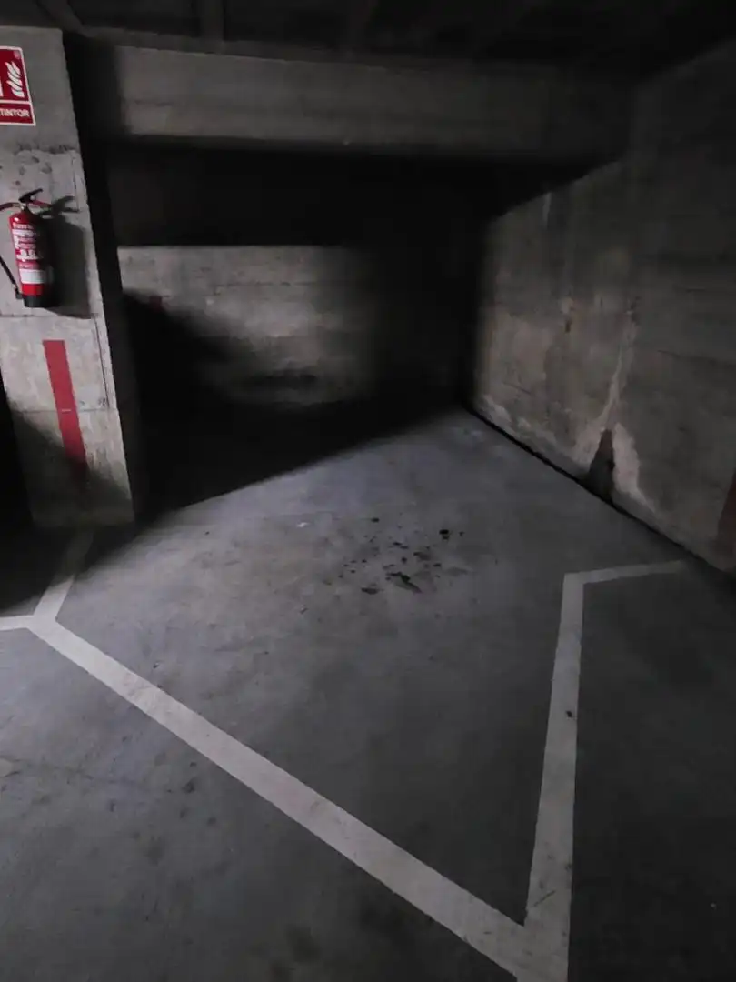 Garage for rent in Vigo 
