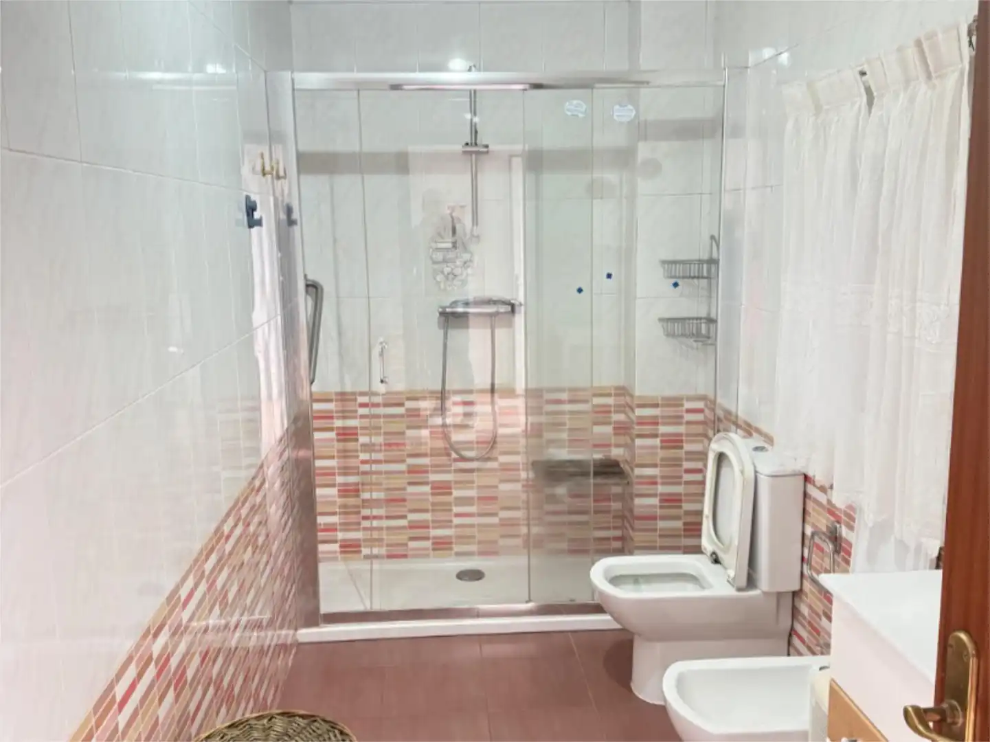 Baño de Casa o chalet de alquiler en Lugo con Calefacción, Jardín privado y Amueblado