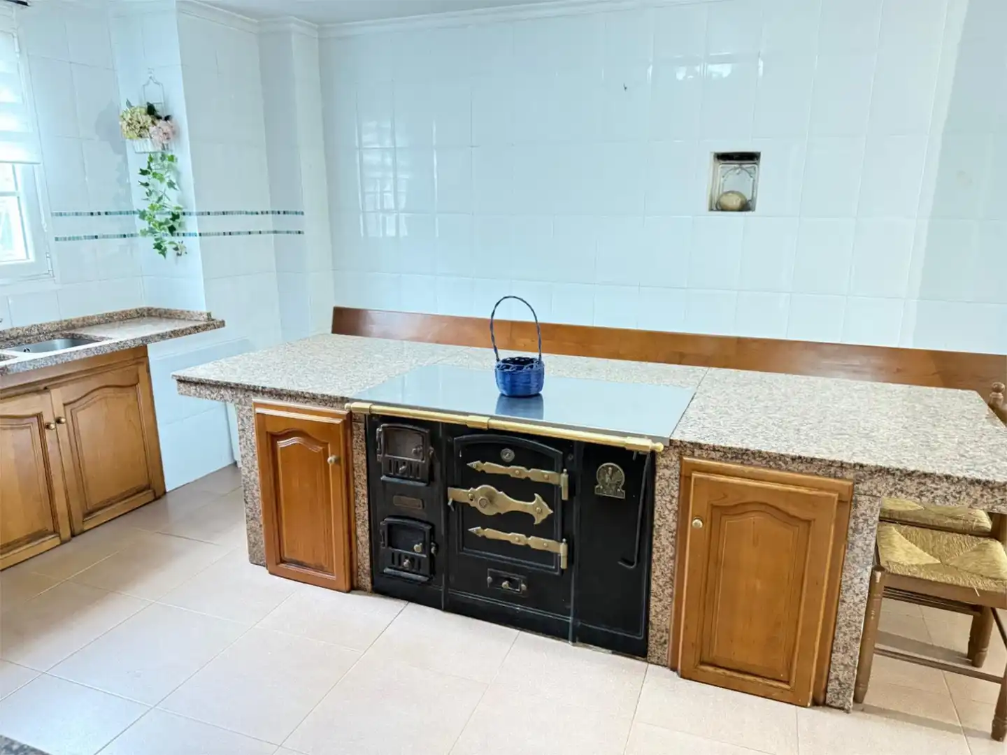 Cocina de Casa o chalet de alquiler en Lugo con Calefacción, Jardín privado y Amueblado