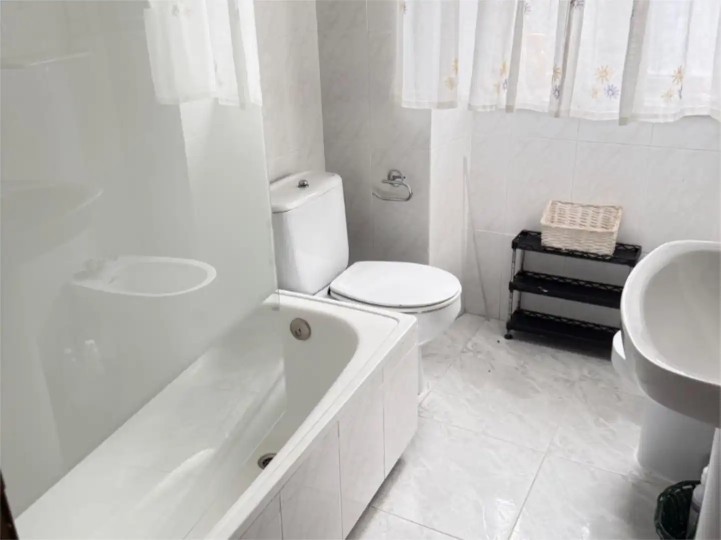 Baño de Casa o chalet de alquiler en Lugo con Calefacción, Jardín privado y Amueblado