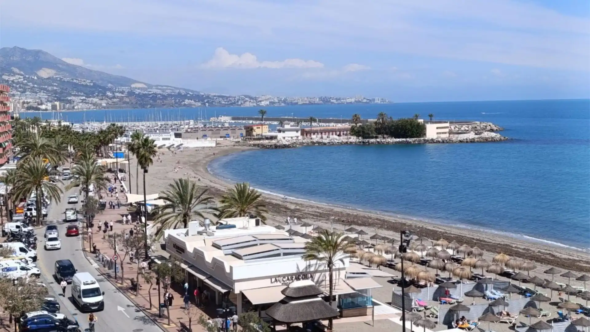 Piso de alquiler en Paseo Marítimo Rey de España, 17, Puerto Deportivo Vista exterior de Piso de alquiler en Fuengirola con Aire acondicionado, Calefacción y Terraza