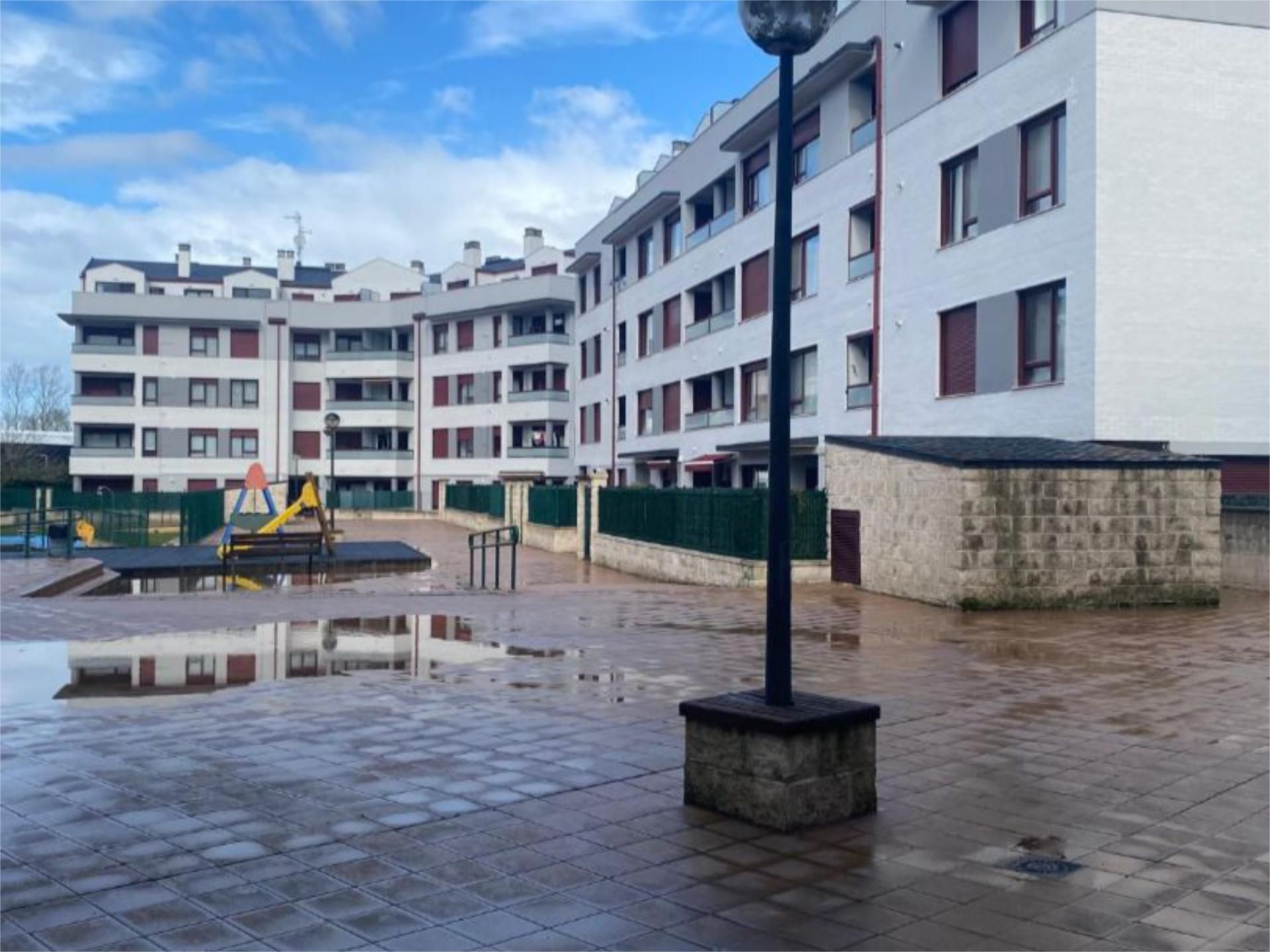 Wohnung zum Verkauf in Barrio Santa Ana, 12, Entrambasaguas Außenansicht von Wohnung zum Verkauf in Entrambasaguas mit Terrasse und Schwimmbad