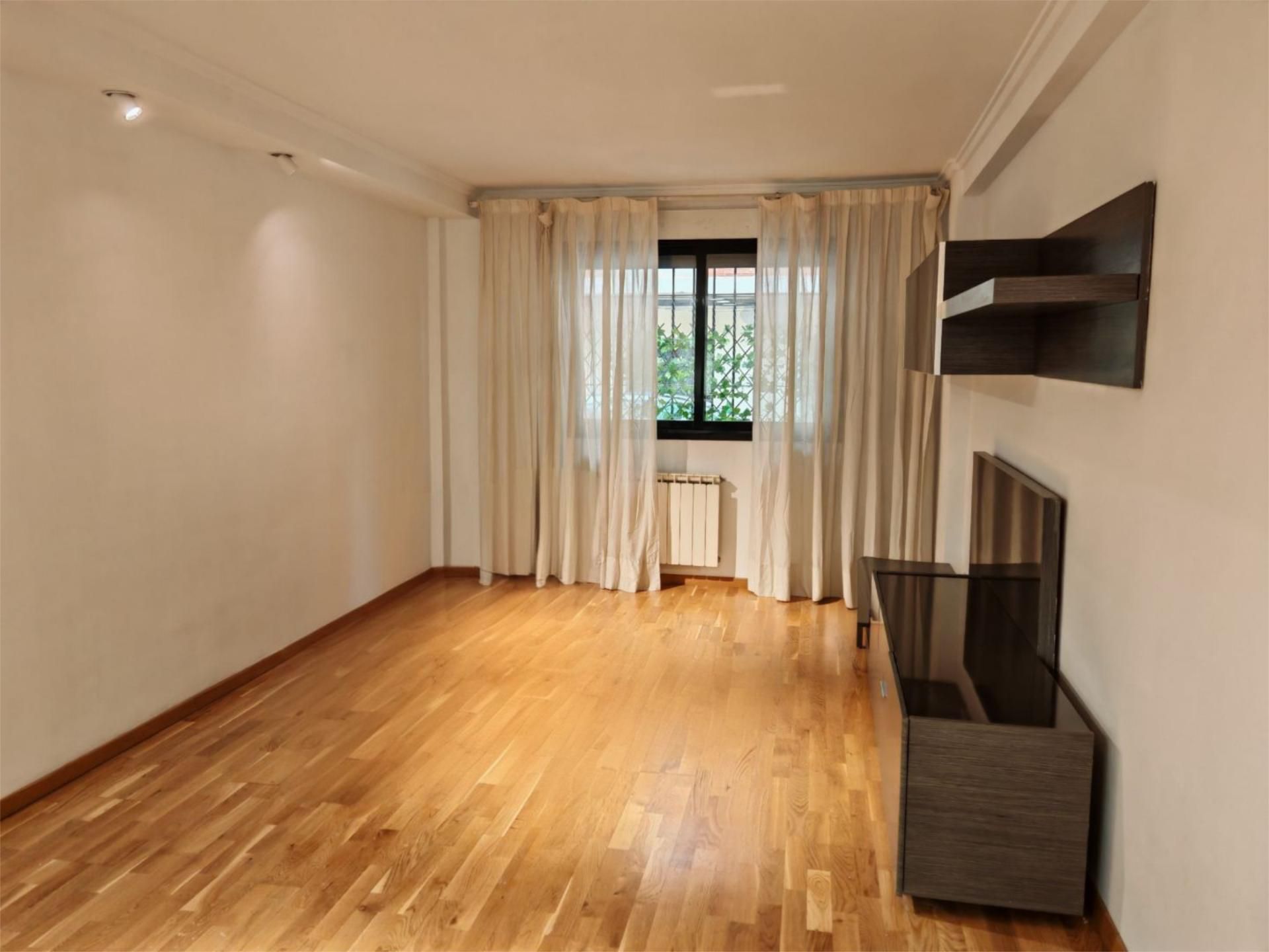 Flat for rent in Avinguda Mossèn Sorribes, 21, Rocafort