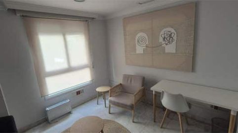 Foto 2 de Oficina de alquiler en Huerta Belón - Calvario, Marbella