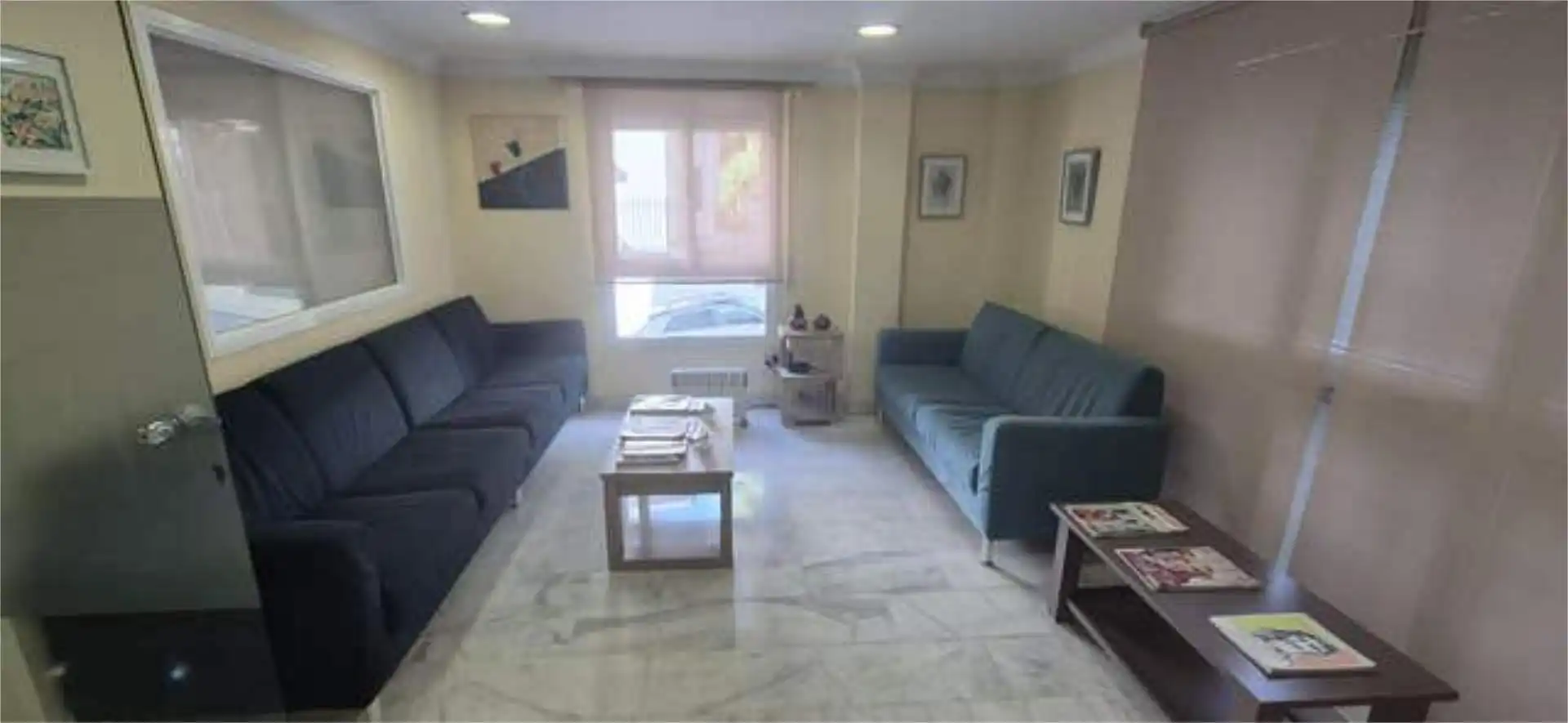 Oficina de alquiler en Huerta Belón - Calvario Sala de estar de Oficina de alquiler en Marbella con Aire acondicionado