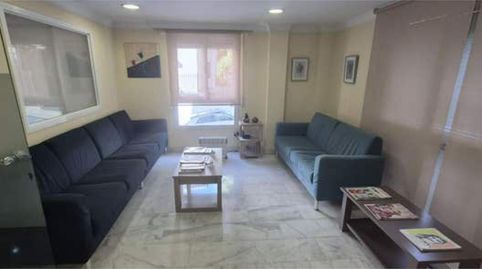 Foto 3 de Oficina de alquiler en Huerta Belón - Calvario, Marbella