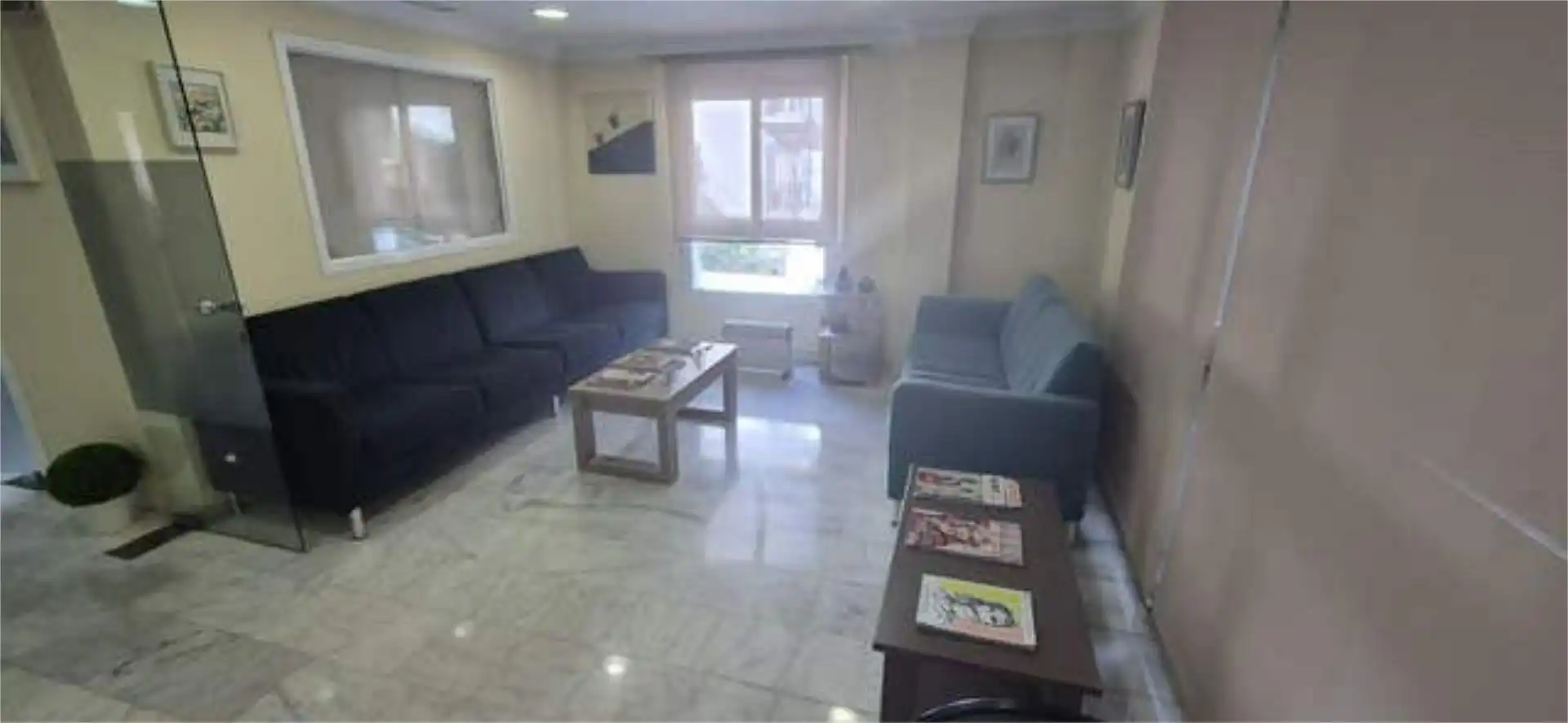 Oficina de alquiler en Huerta Belón - Calvario Sala de estar de Oficina de alquiler en Marbella con Aire acondicionado