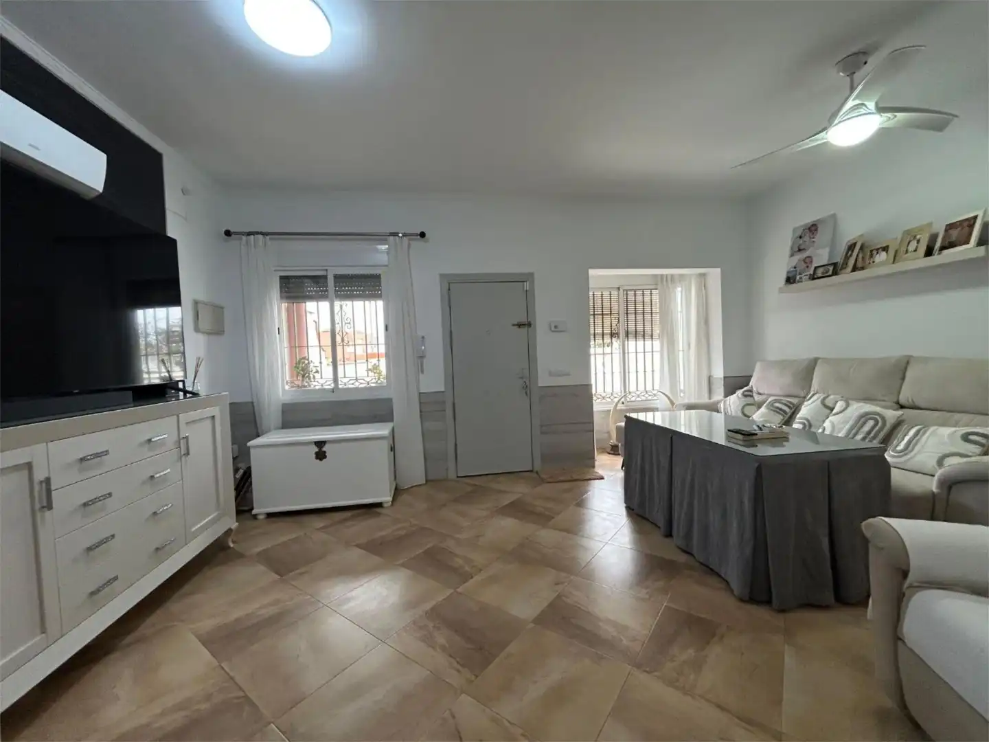 Houses for sale in Calle Seroncillo, 24, La Laguna Houses for sale in Chipiona with Air Conditioner, Terrace and Balcony