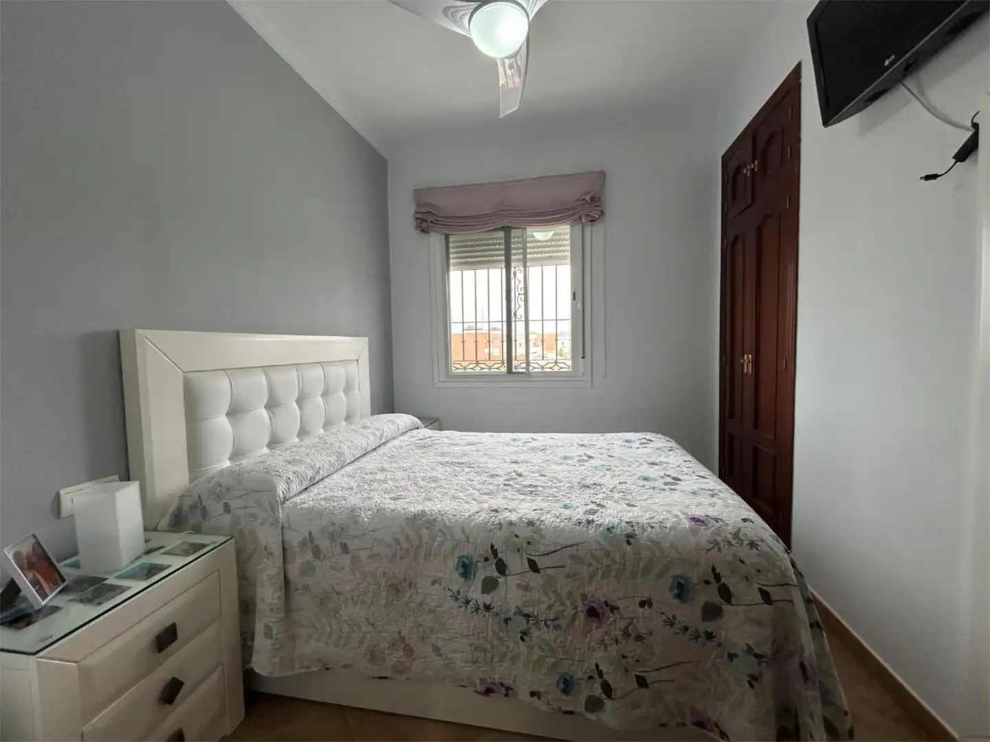 Houses for sale in Calle Seroncillo, 24, La Laguna Bedroom of Houses for sale in Chipiona with Air Conditioner, Terrace and Balcony
