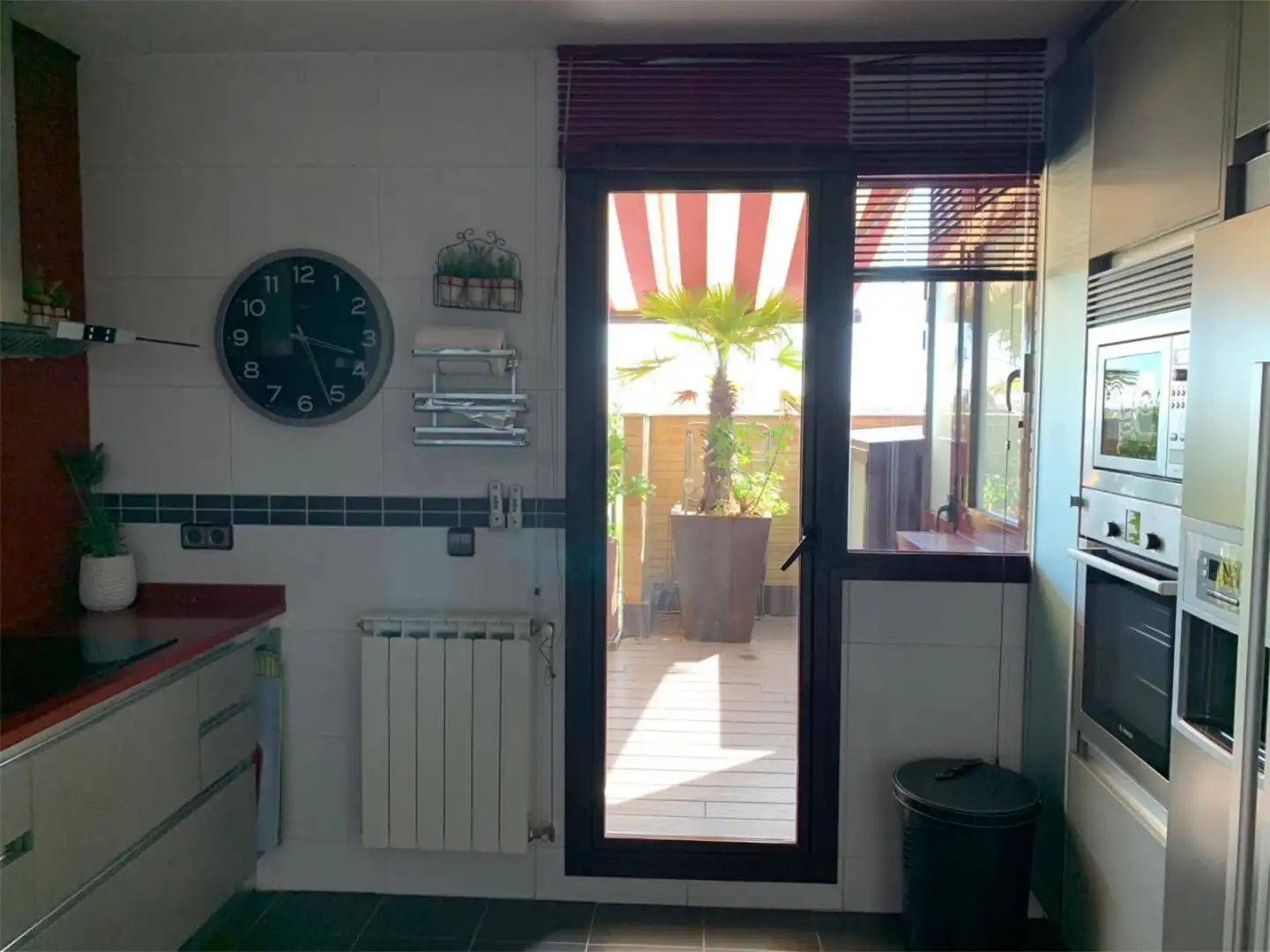 Dachboden zum Verkauf in Calle Francisco Tomás y Valiente, 5, Viñas Viejas Küche von Dachboden zum Verkauf in Boadilla del Monte mit Klimaanlage, Terrasse und Schwimmbad