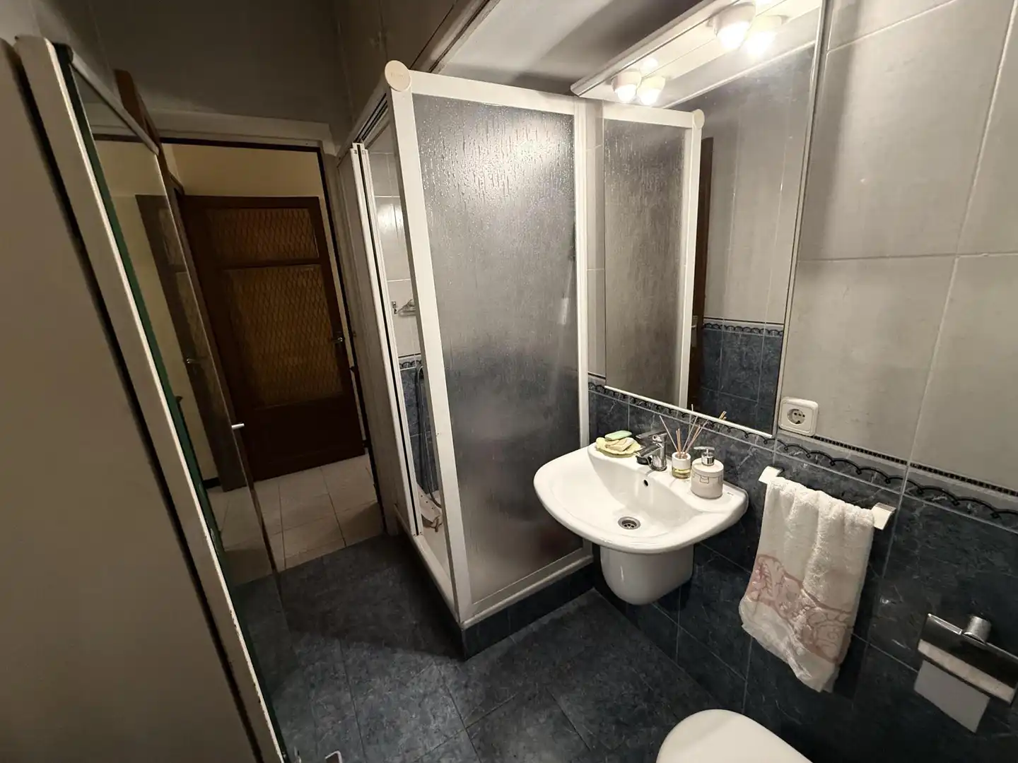 Flat for sale in Gran Via de Les Corts Catalanes, 138, La Marina del Port Bathroom of Flat for sale in Barcelona Capital
