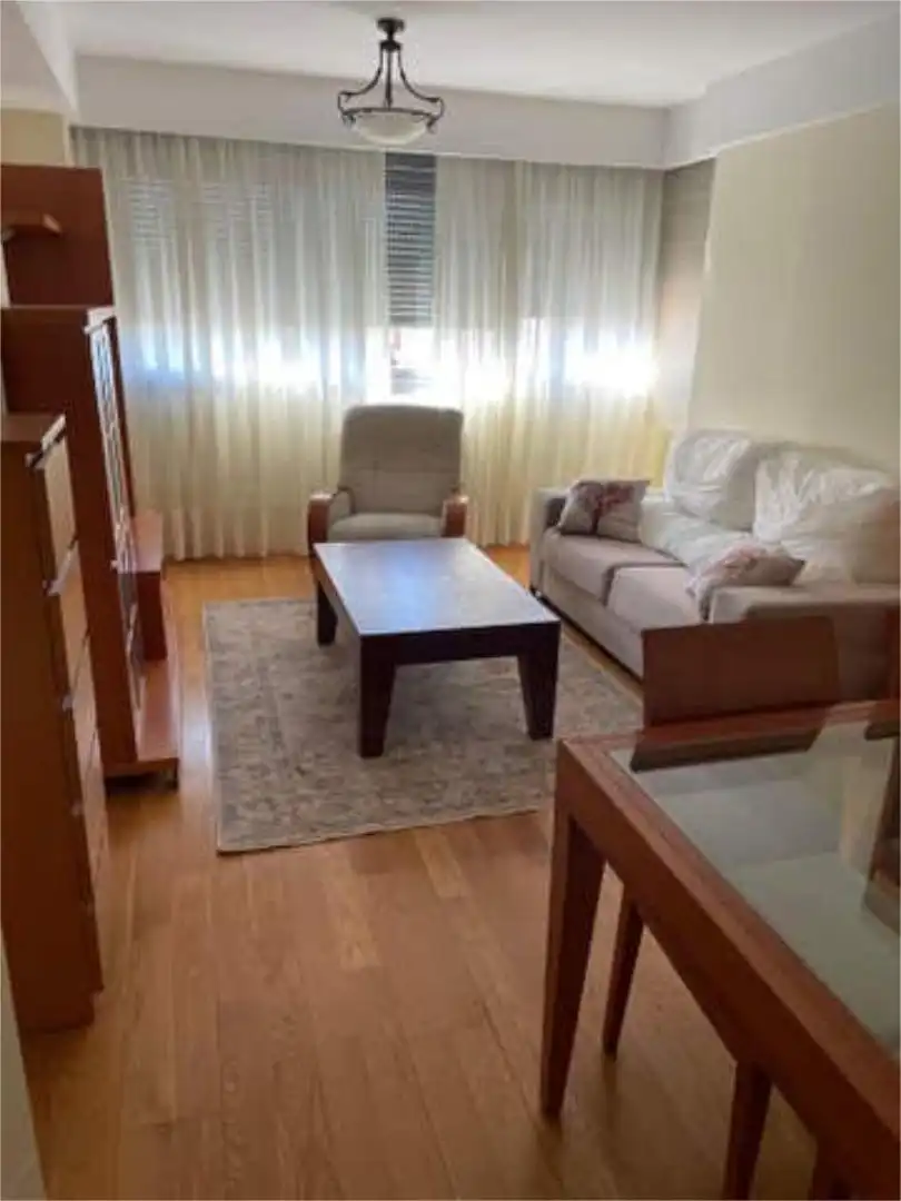 Piso de alquiler en Costillares