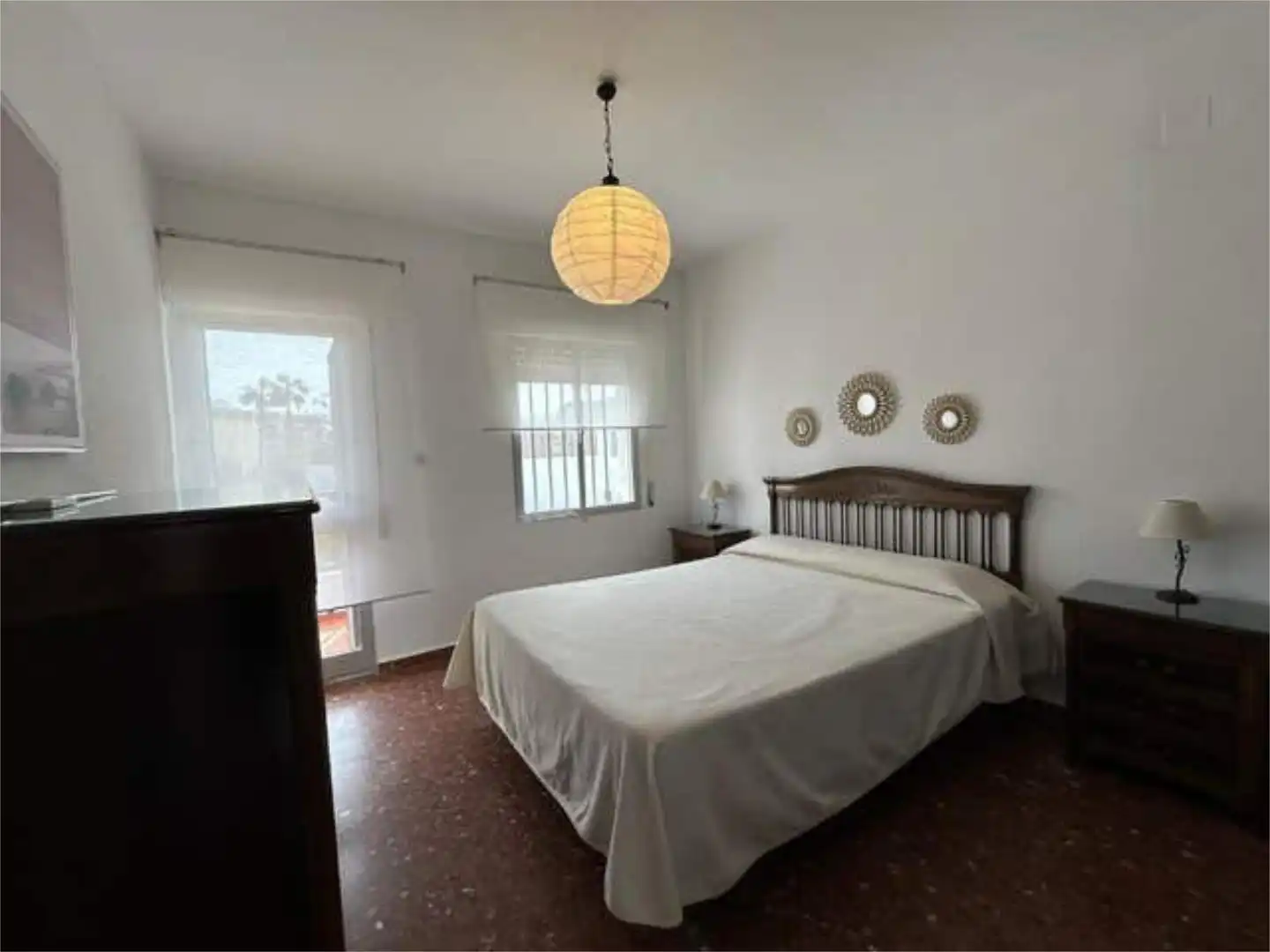 Casa adosada en venta en Playa de la Regla Habitación de Casa adosada en venta en Chipiona con Terraza