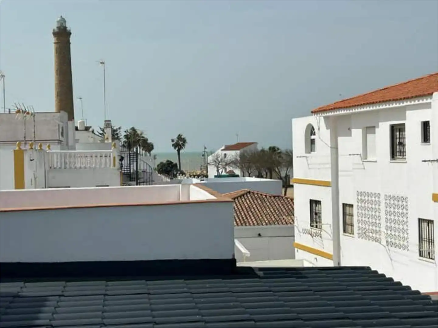 Casa adosada en venta en Playa de la Regla Vista exterior de Casa adosada en venta en Chipiona con Terraza