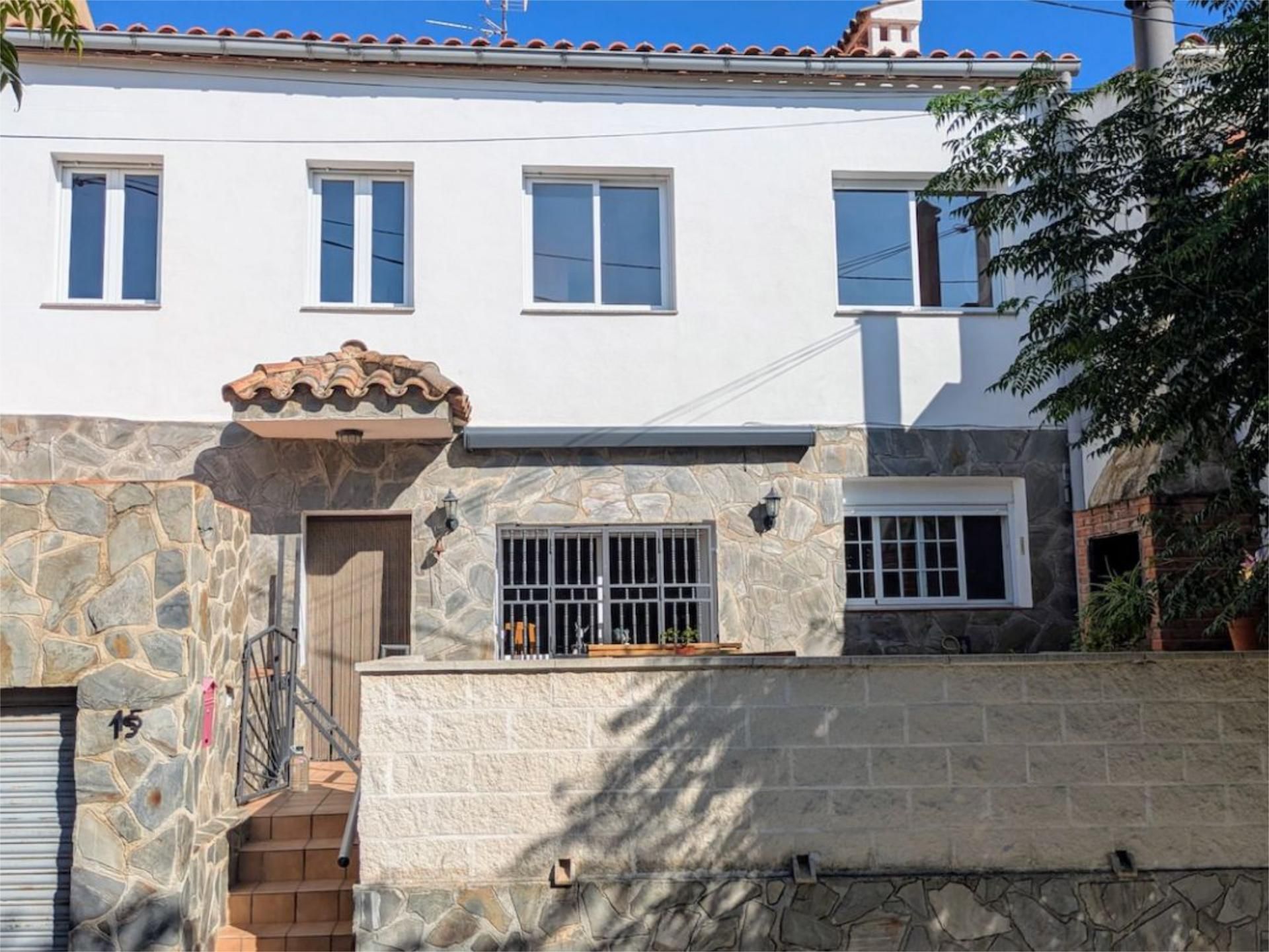 Einfamilien-Reihenhaus zum Verkauf in Carrer Comellarets, 15, Flix Außenansicht von Einfamilien-Reihenhaus zum Verkauf in Flix mit Klimaanlage, Heizung und Terrasse