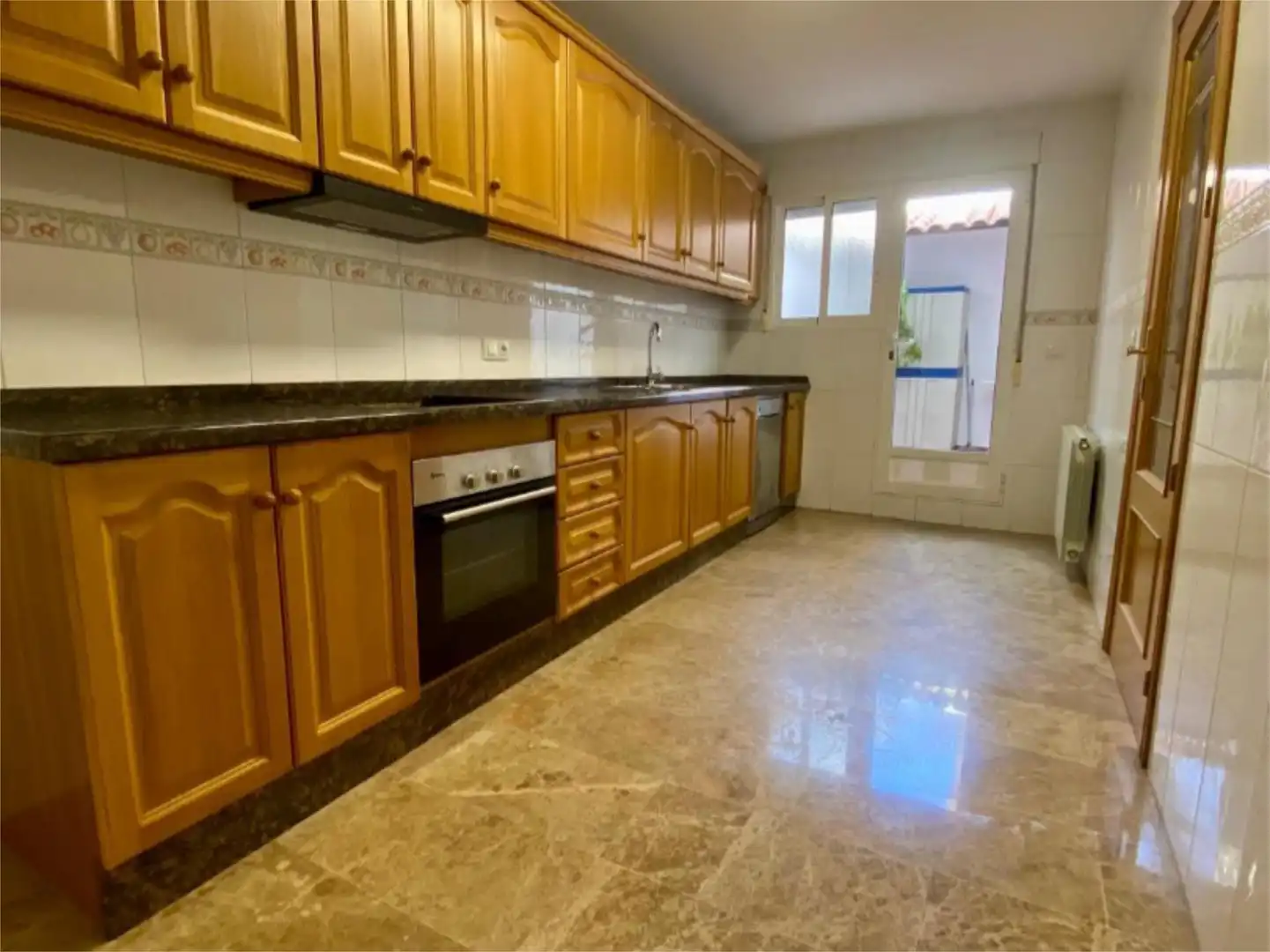 Casa adosada en venta en Carrer Xixona, 48, Ibi Cocina de Casa adosada en venta en Ibi con Calefacción, Terraza y Trastero