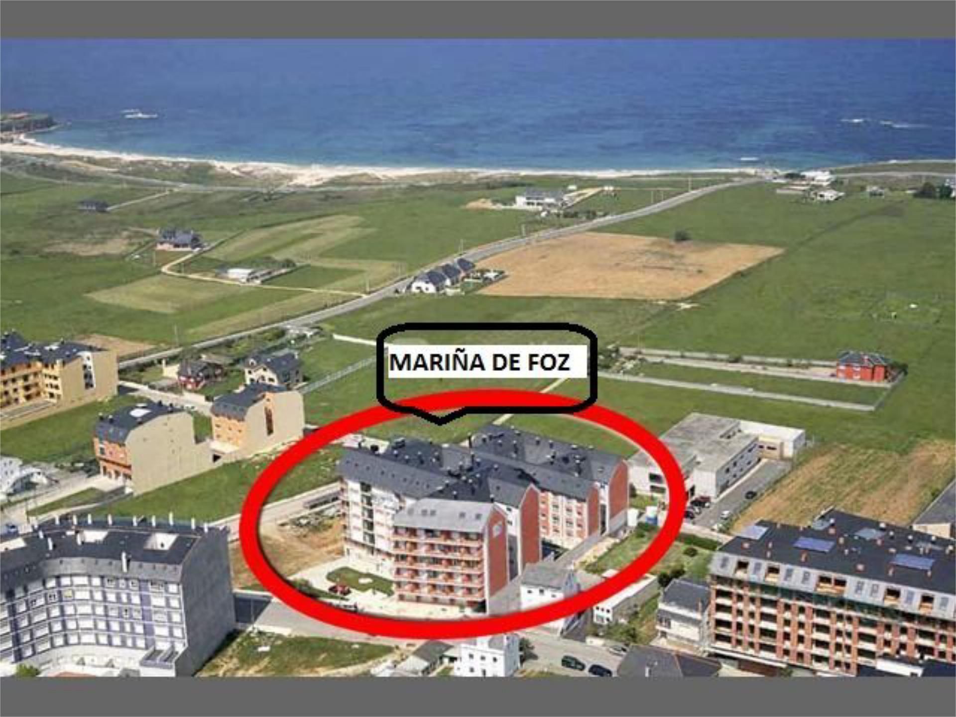 Vista exterior de Pis en venda en Foz amb Piscina i Balcó