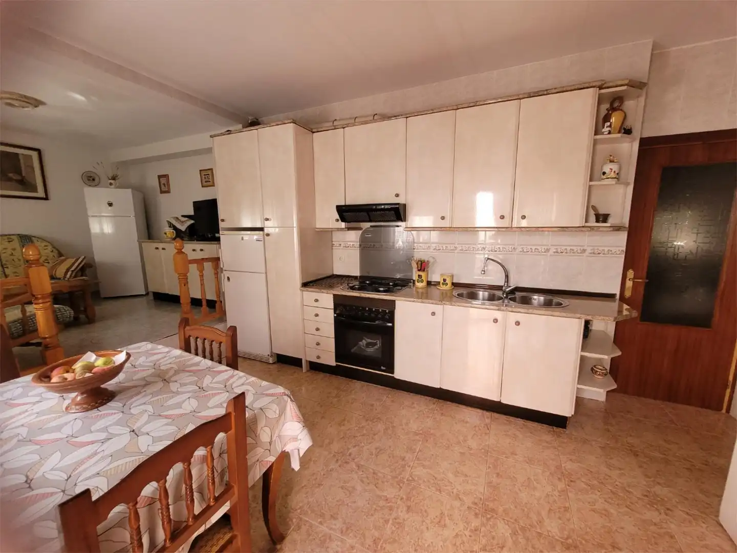 Casa adosada en venta en Calle San Miguel, 7, Gascueña Cocina de Casa adosada en venta en Gascueña con Calefacción, Trastero y Amueblado