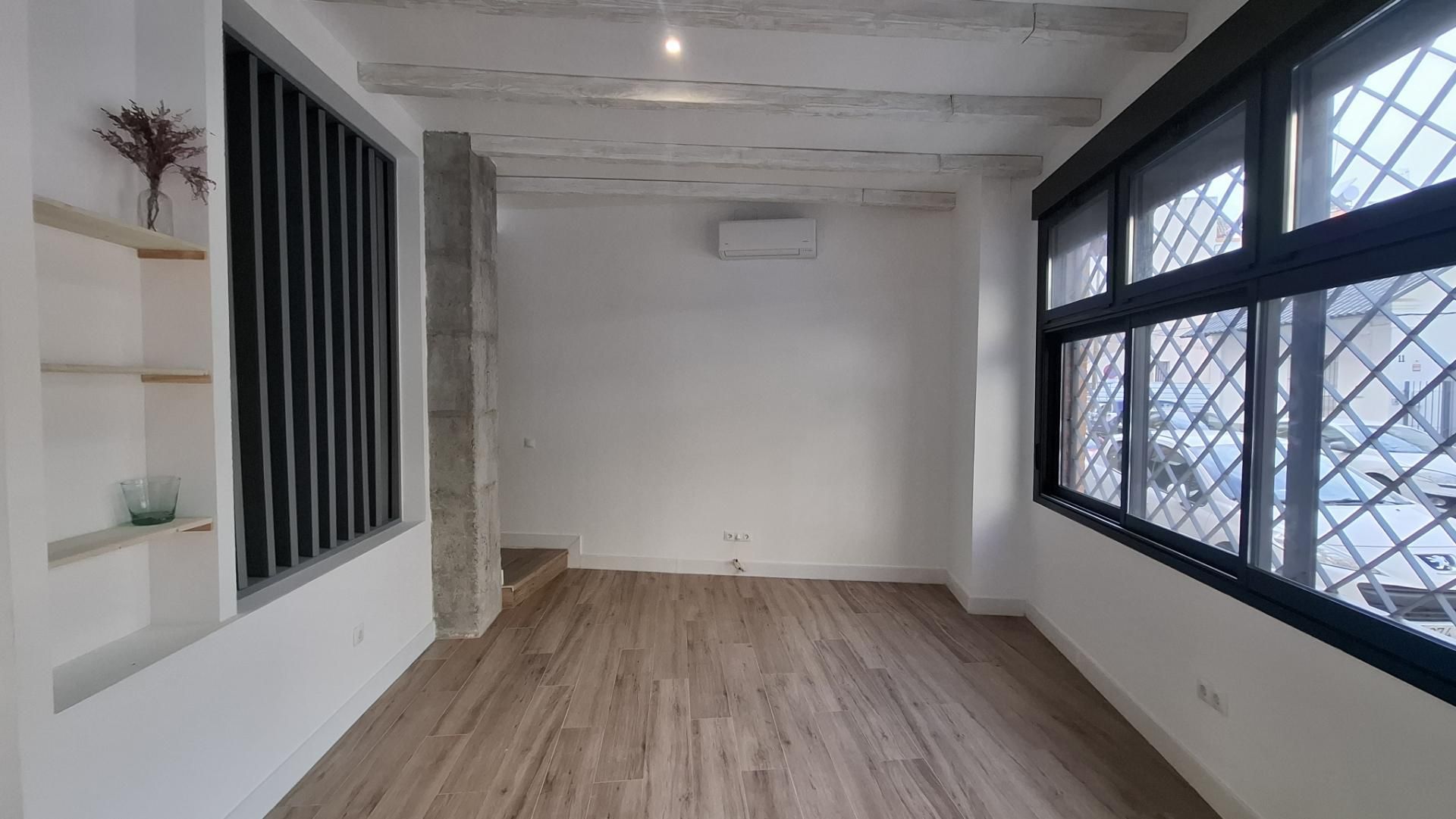 Flat for rent in  Sevilla Capital  with Air Conditioner, Heating and Parquet flooring